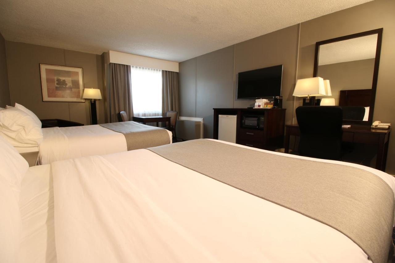 Clarion Pointe Hotel Medicine Hat Buitenkant foto
