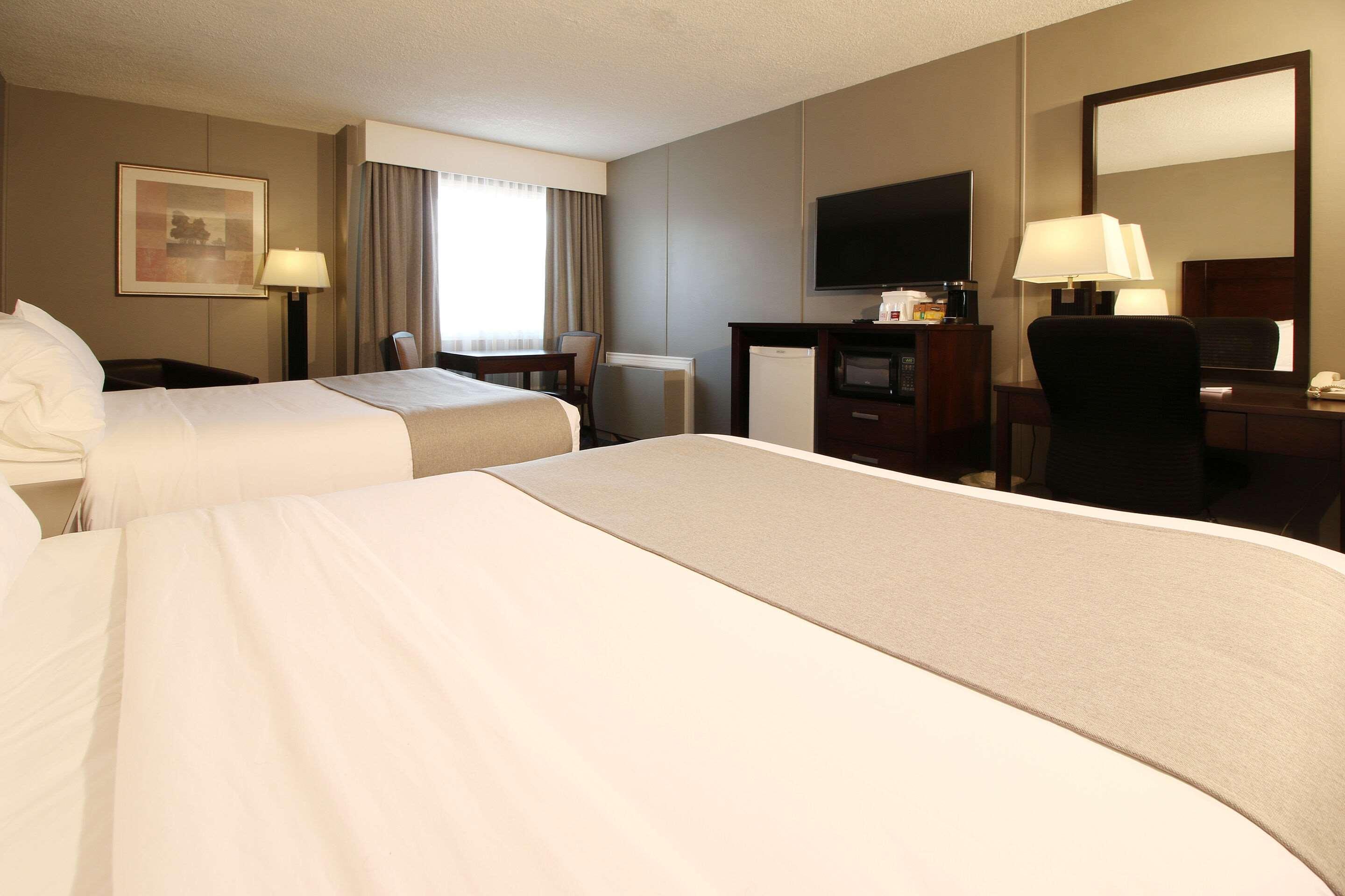 Clarion Pointe Hotel Medicine Hat Buitenkant foto