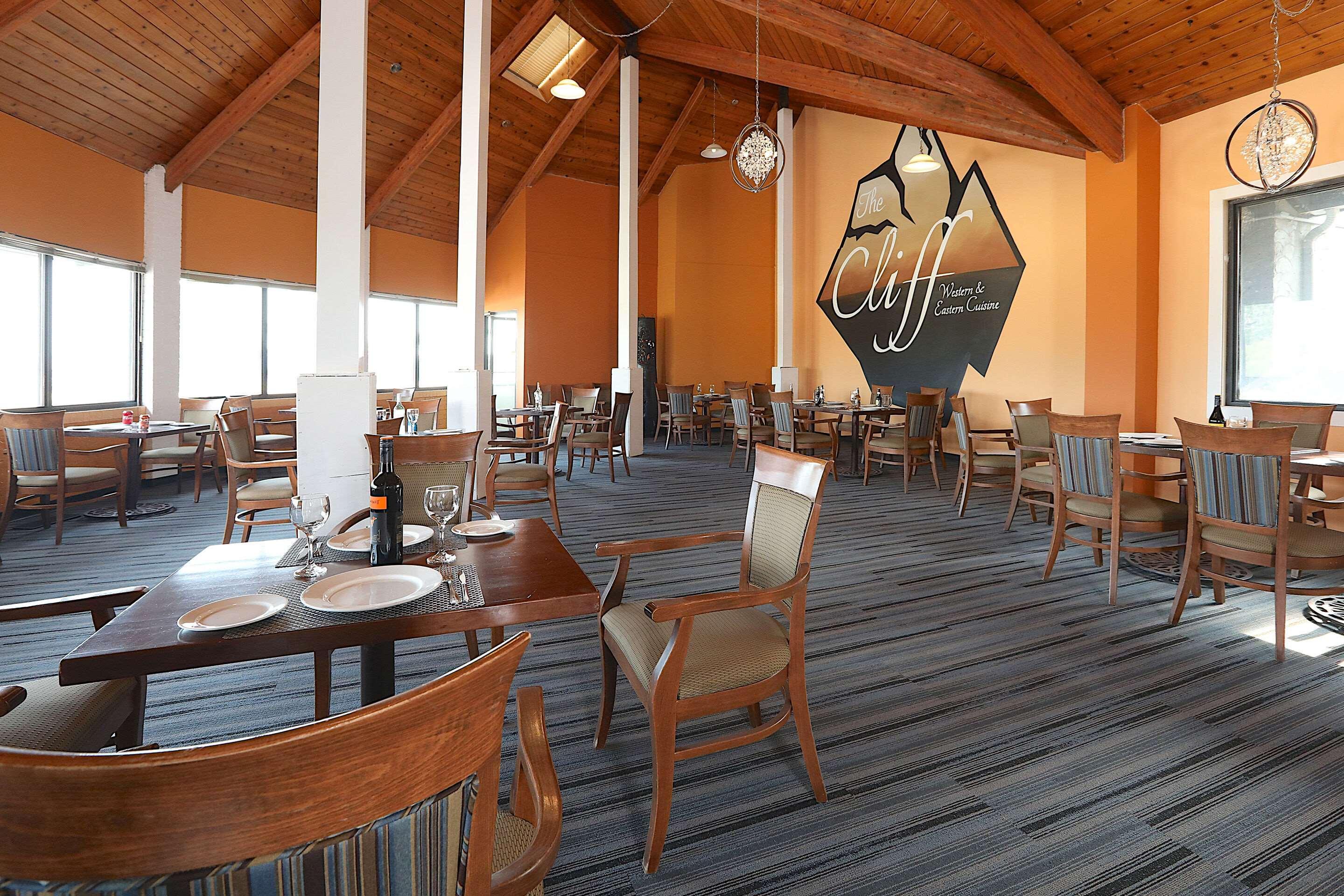 Clarion Pointe Hotel Medicine Hat Buitenkant foto