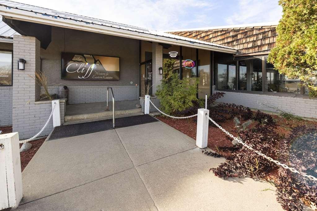 Clarion Pointe Hotel Medicine Hat Buitenkant foto