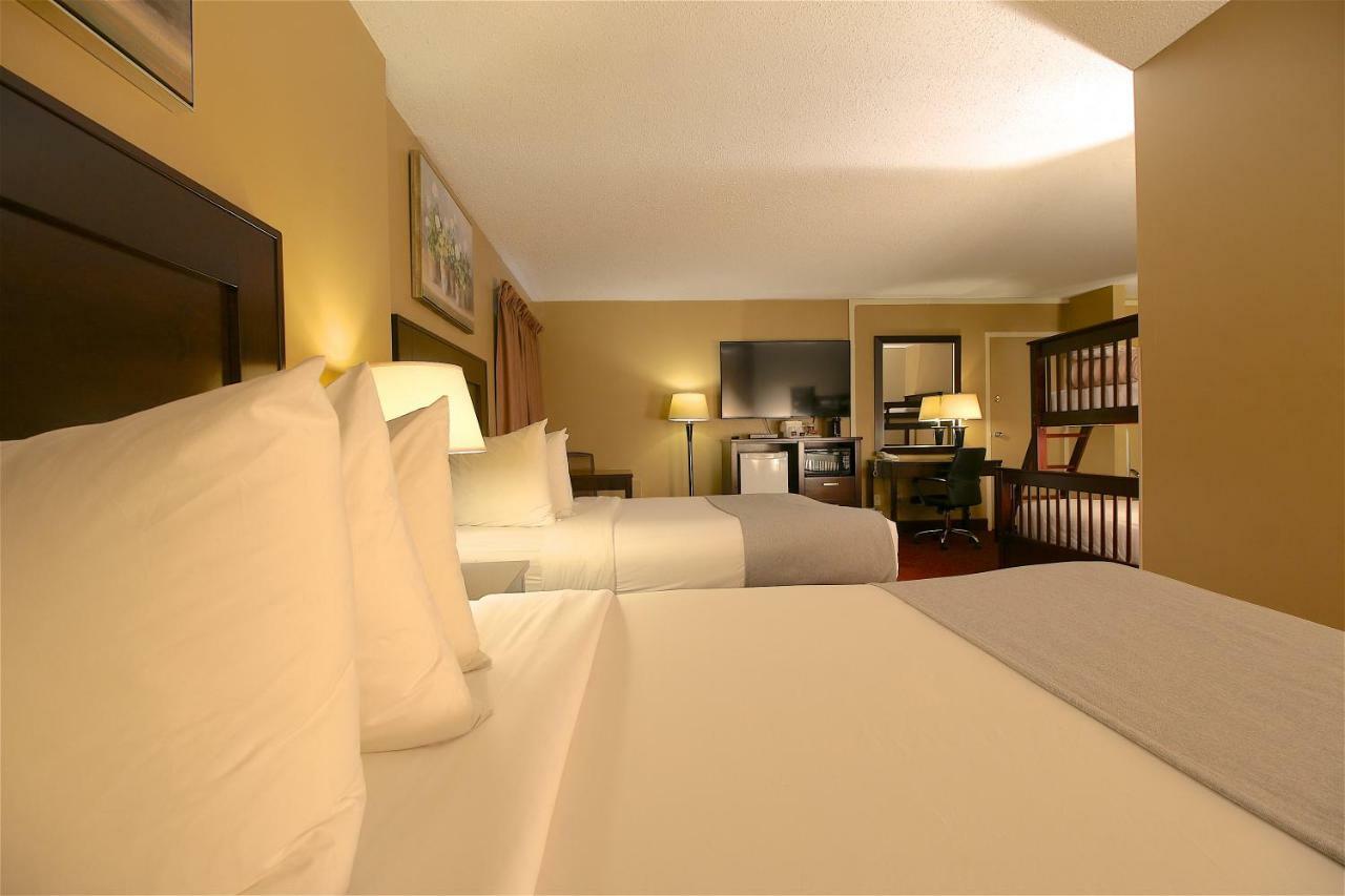 Clarion Pointe Hotel Medicine Hat Buitenkant foto